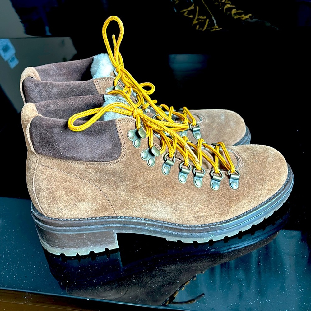 ITALY BOEMOS Hiking Real Fur Suede Leather LaceUp boot, size 40.